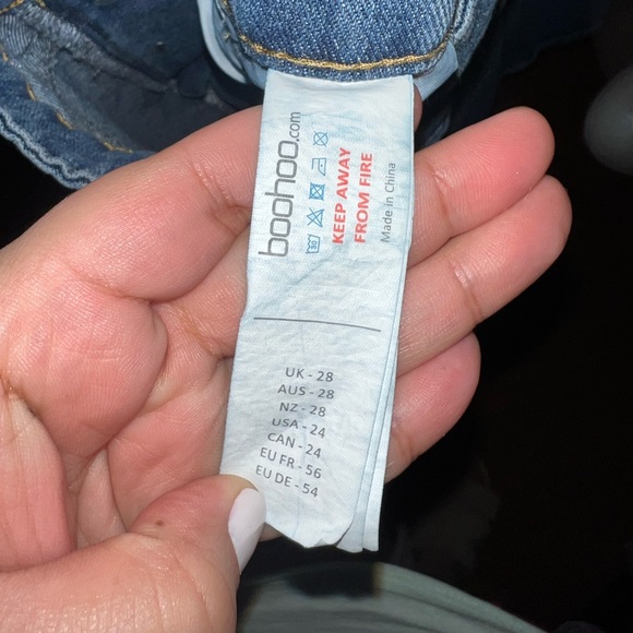 Boohoo Denim Overall Frayed Hem Pinafore Dress - Picture 9 of 9